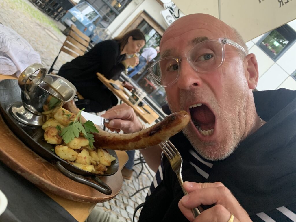 Abendessen Bratwurst Kartoffelsalat