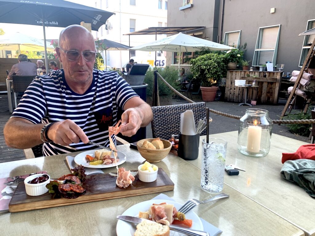 Biergarten im Hotel Hafen17 in Kehl